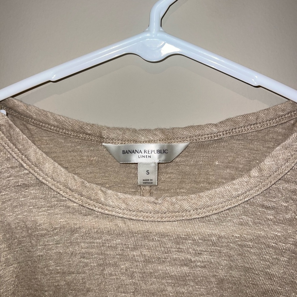 BANANA REPUBLIC TANK